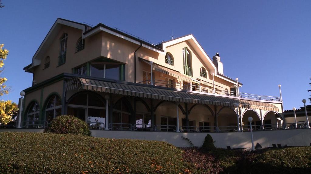 Auberge Port Gitana Bellevue Exterior foto